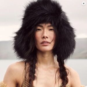 NWT Banana Republic, Crown Cap Black Faux Fur Trapper Hat Size S/M